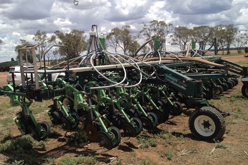 Excel Stubble Warrior Disc Seeder with Gyral Cart Machinery